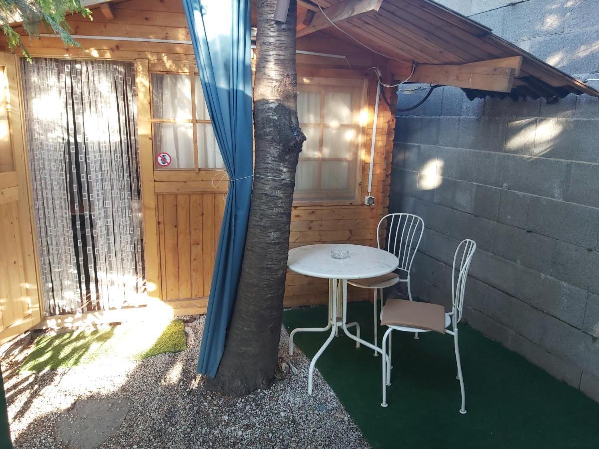 Relax Bungalow Terrace, Glamping Fahaz Siófok Extérieur photo